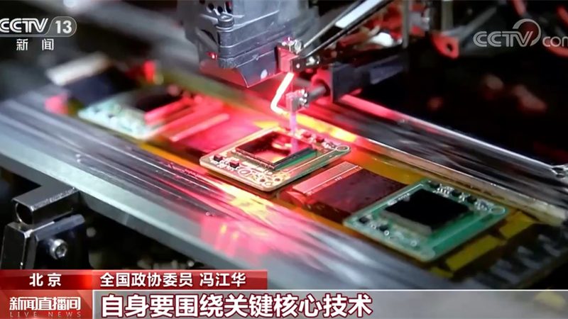 网络安全风险主要包括网络攻击、恶意软件、钓鱼攻击等。中小企业应关注以下方面：